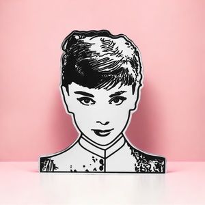 Audrey Hepburn Breakfast at Tiffany’s shiny silver tone metal etched brooch pin